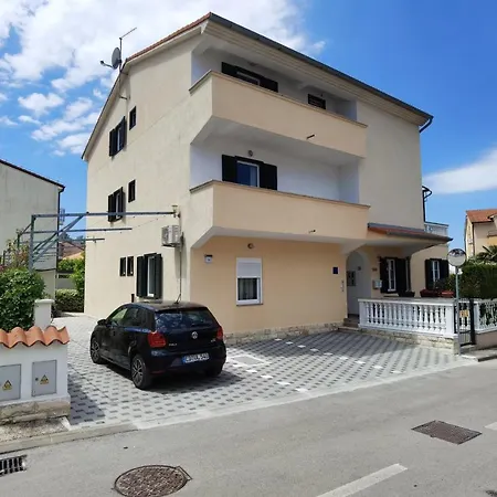 Apartment Gabriella *