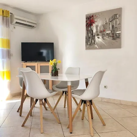 Gabriella Apartment *