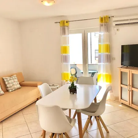 Apartment Gabriella *